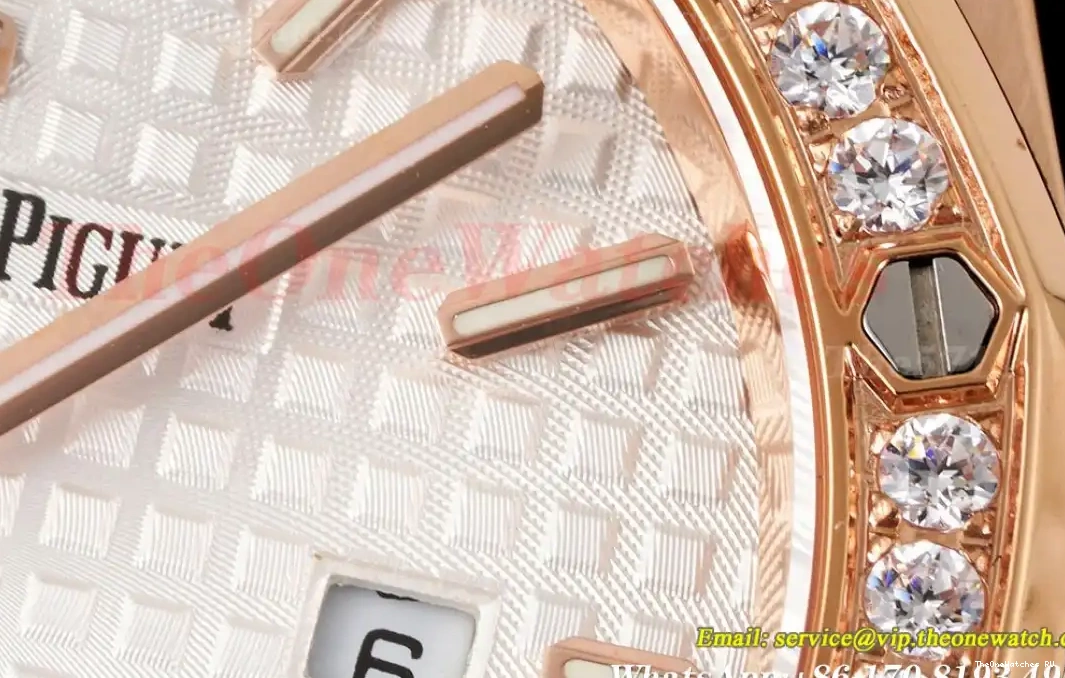 RG 8F Swiss Dial Oak Quartz 33mm  white Ladies RG Royal 0608